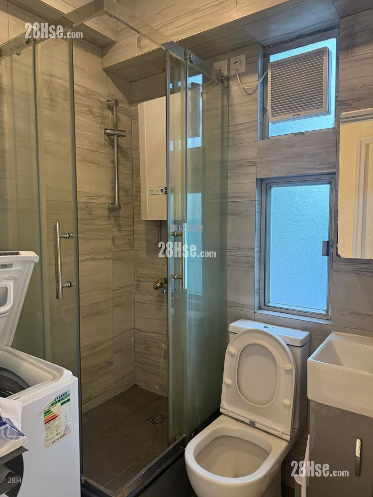 Elegant Garden Sell 2 Bedrooms , 1 Bathroom 369 ft²