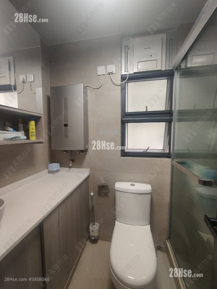 Metropolis Plaza Sell 2 Bedrooms , 1 Bathroom 411 ft²