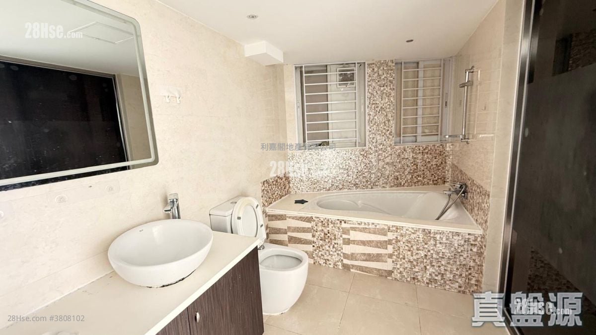 赵苑 售盘 3 房 , 2 浴室 2,033 平方尺