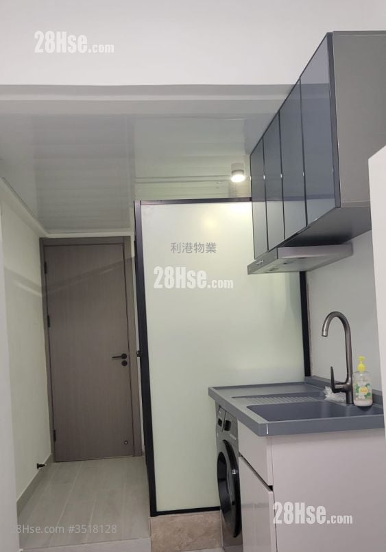 Golden Jubilee House Rental Studio , 1 Bathroom 180 ft²
