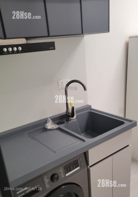 Golden Jubilee House Rental Studio , 1 Bathroom 180 ft²