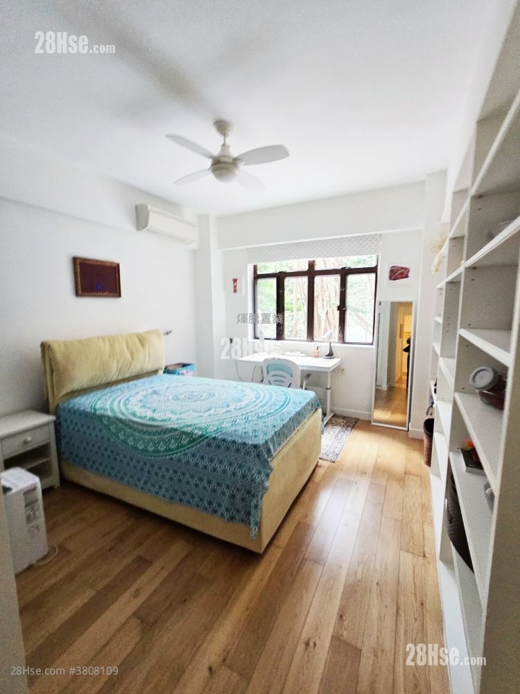 Belmont Court Sell 3 Bedrooms , 3 Bathrooms 1,695 ft²