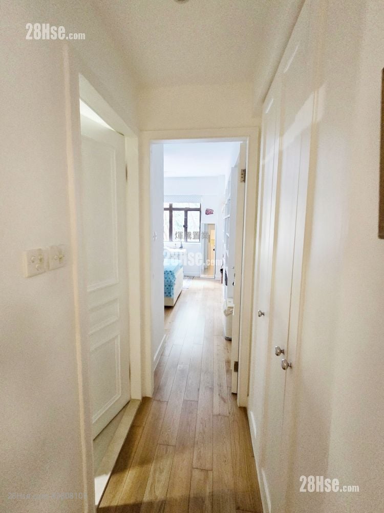 Belmont Court Sell 3 Bedrooms , 3 Bathrooms 1,695 ft²