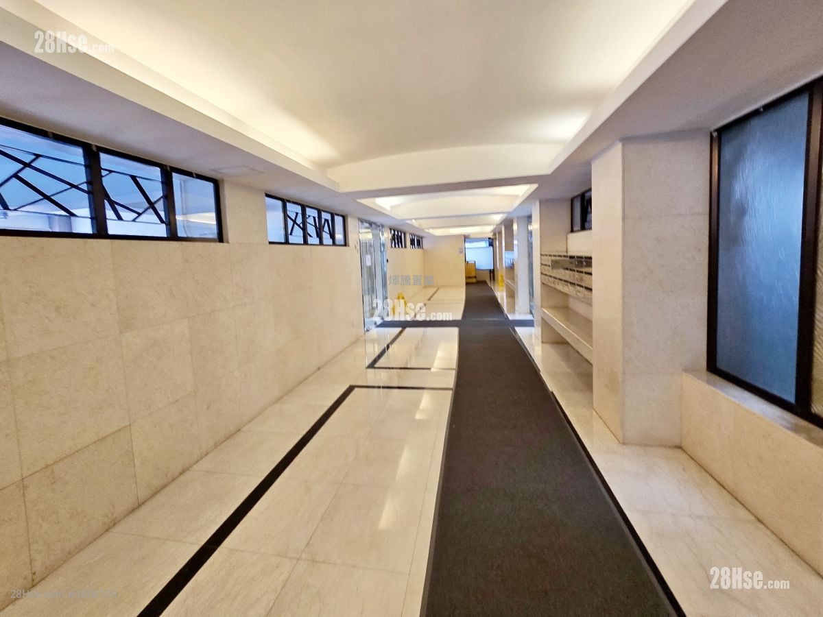 Belmont Court Sell 3 Bedrooms , 3 Bathrooms 1,695 ft²