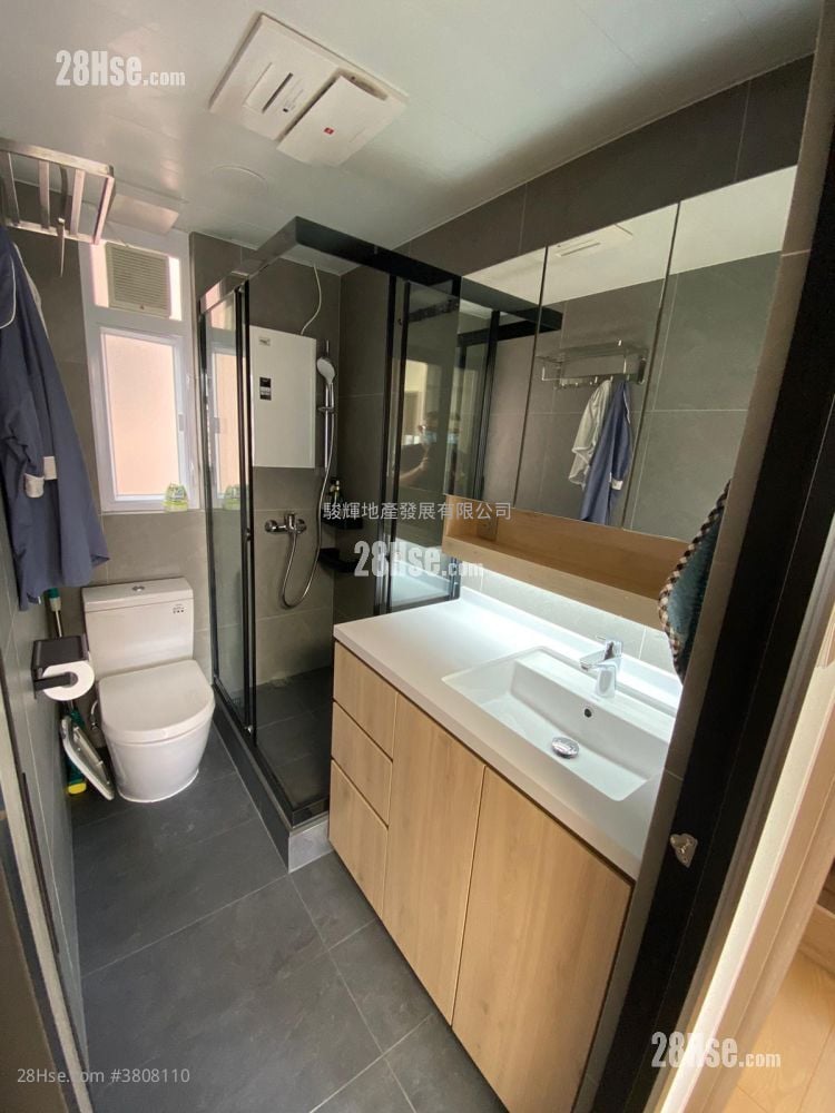 Season Mansion Sell 2 Bedrooms , 1 Bathroom 319 ft²