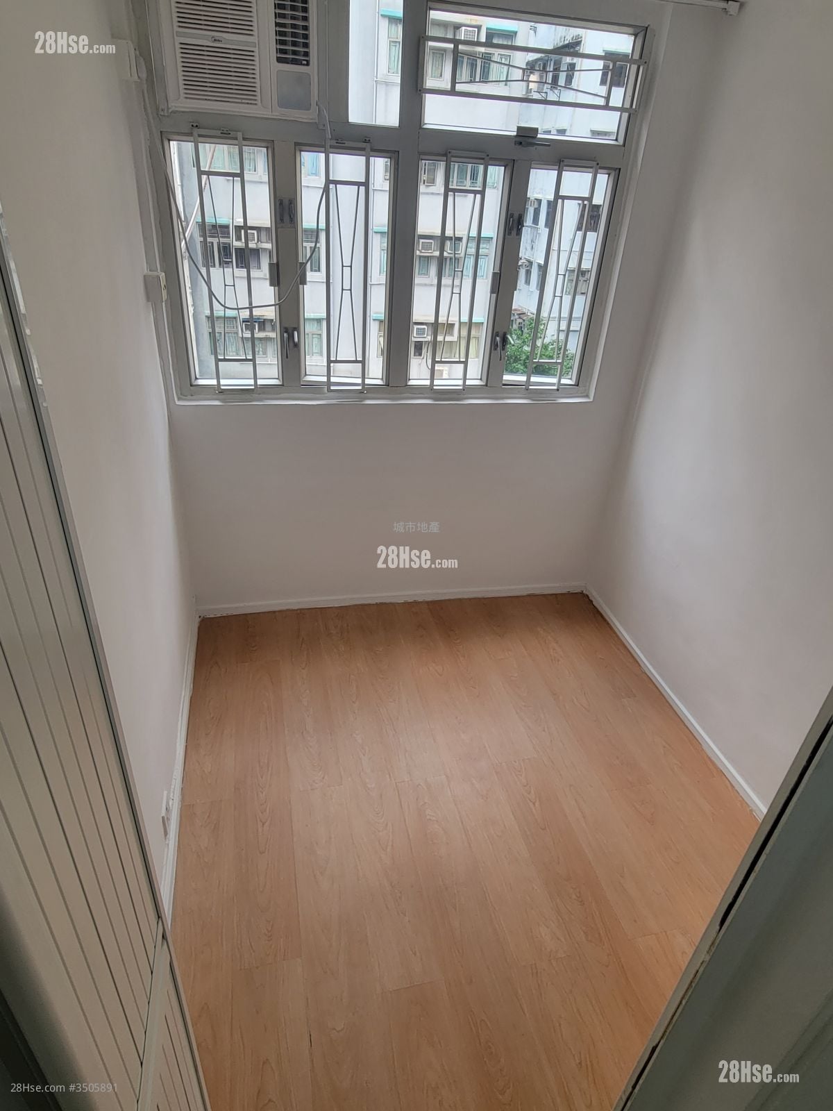 唐楼 租盘 2 房 , 1 浴室 325 平方尺