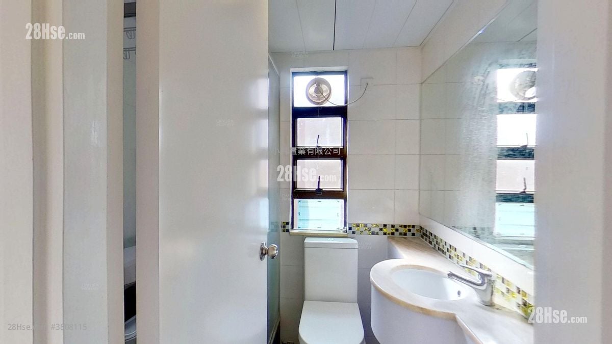 浴室: 贤苑 租盘 3 房 , 2 浴室 587 平方尺