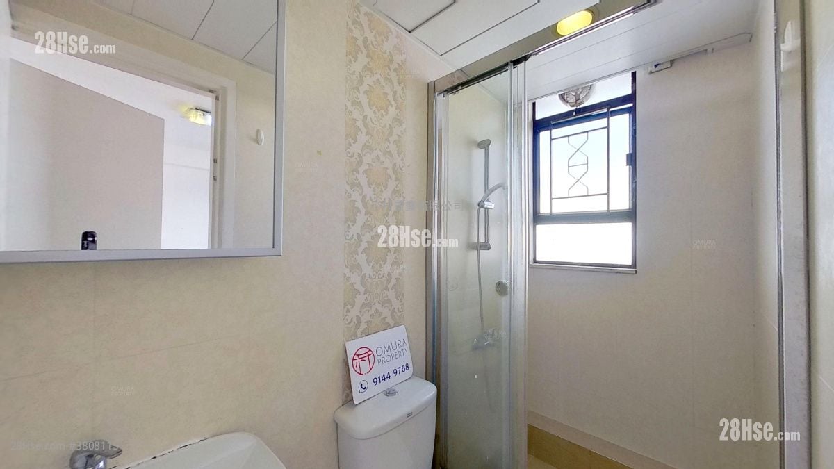 浴室: 贤苑 租盘 3 房 , 2 浴室 587 平方尺