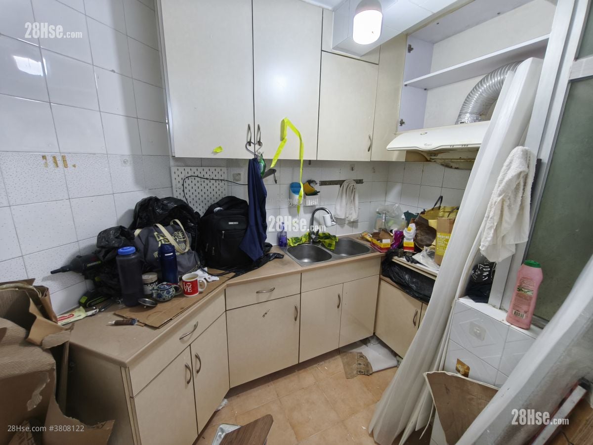 丽港城 租盘 2 房 , 1 浴室 517 平方尺