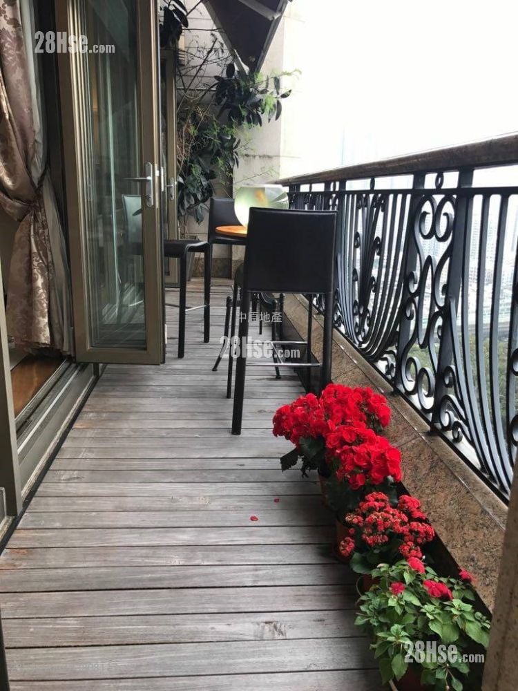 The Great Hill Sell 4 Bedrooms , 2 Bathrooms 2,295 ft²