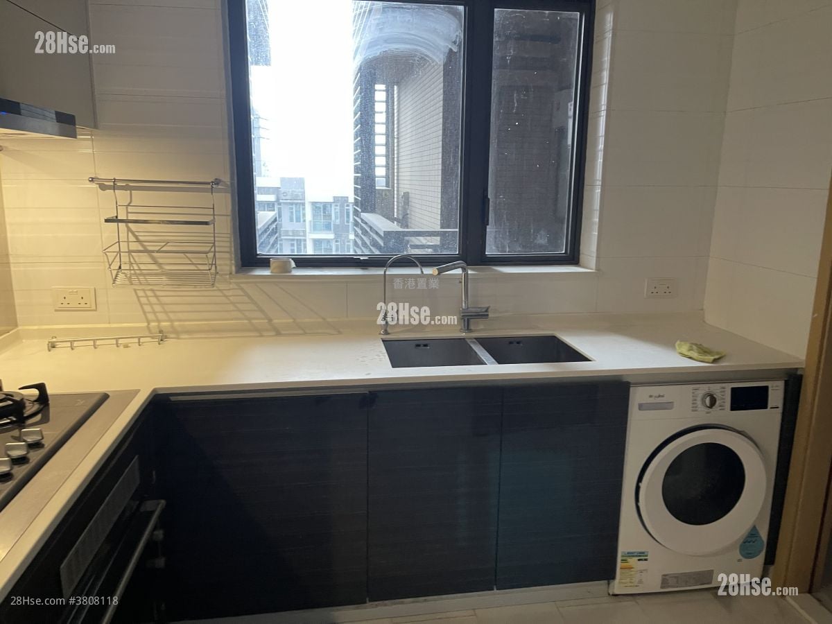 The Visionary Rental 4 Bedrooms , 3 Bathrooms 1,377 ft²