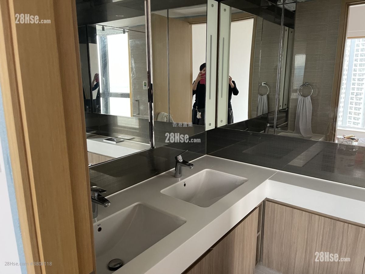 The Visionary Rental 4 Bedrooms , 3 Bathrooms 1,377 ft²