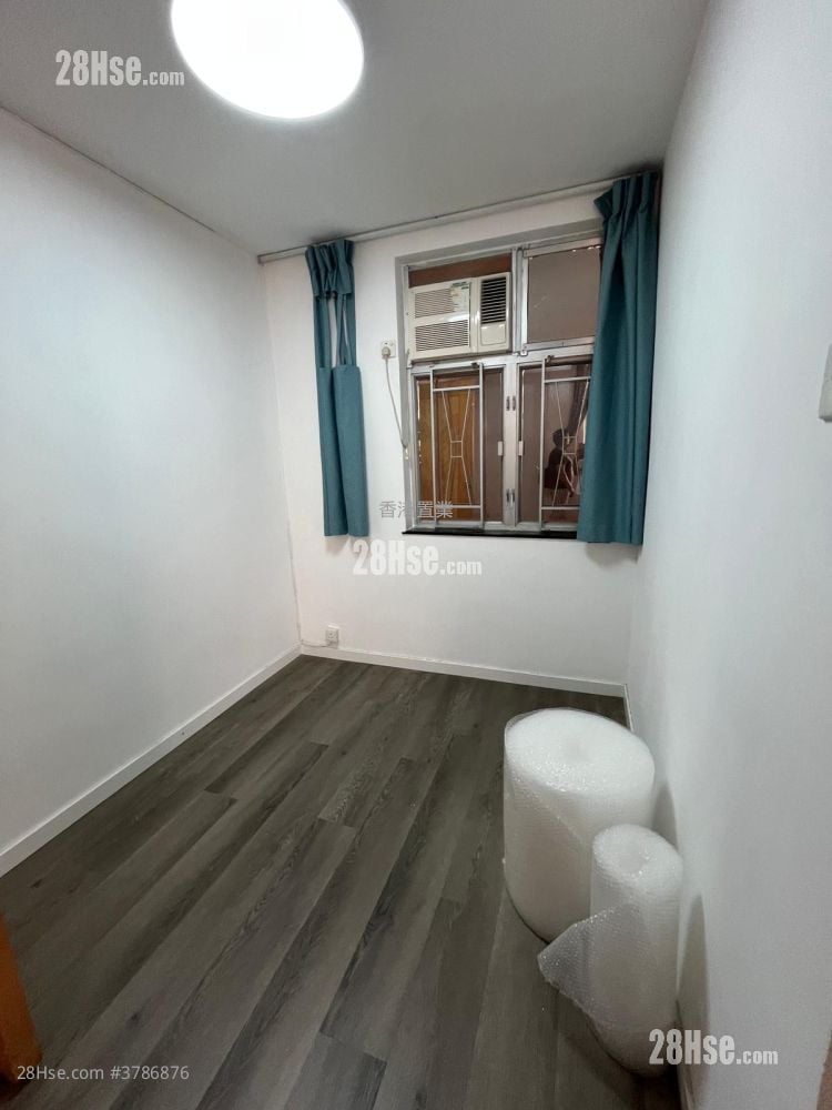 Amoy Gardens Rental 2 Bedrooms , 1 Bathroom 375 ft²