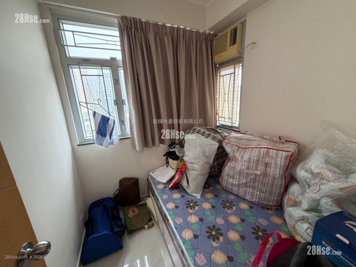 Winfield Building Sell 2 Bedrooms , 1 Bathroom 246 ft²