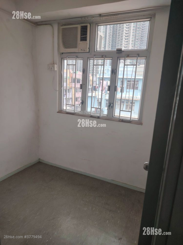 Chung Wo Building Rental 2 Bedrooms , 1 Bathroom 320 ft²