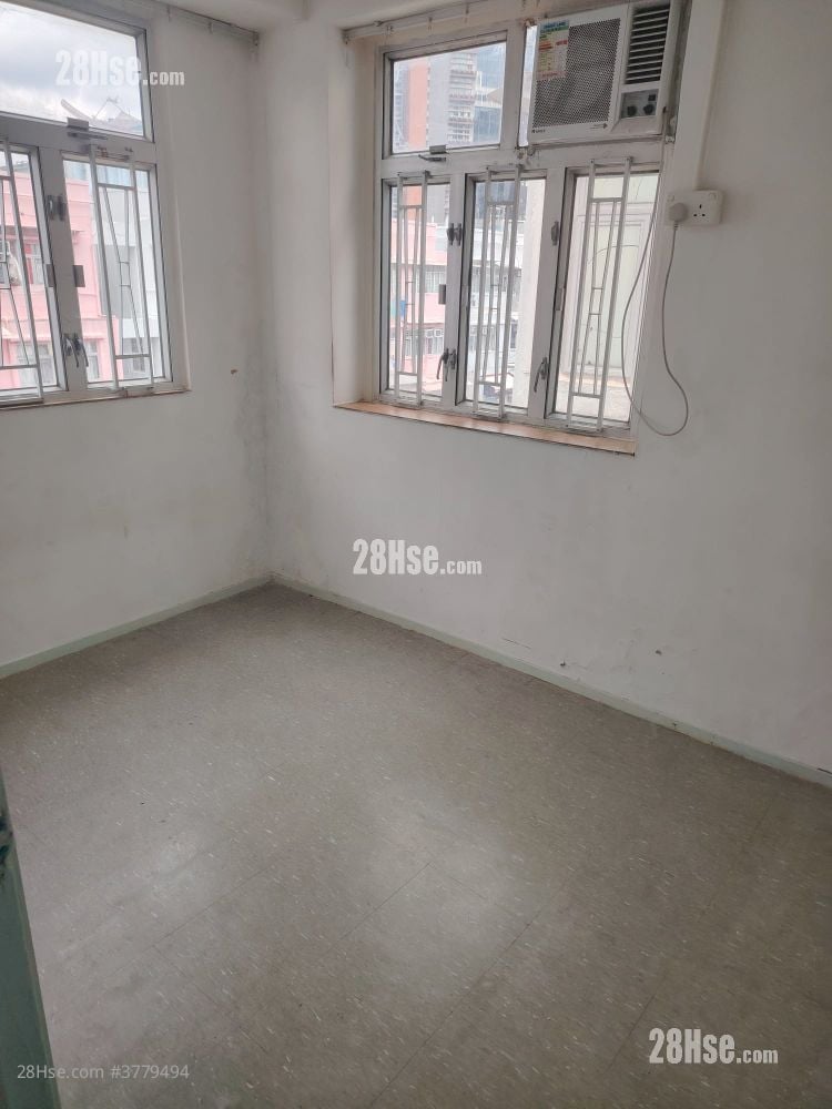 Chung Wo Building Rental 2 Bedrooms , 1 Bathroom 320 ft²