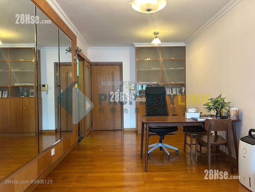 Hollywood Terrace Sell 2 Bedrooms , 1 Bathroom 615 ft²