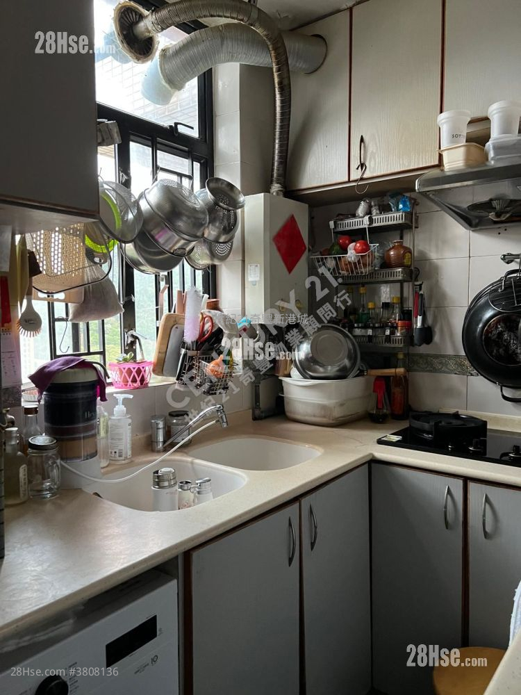 雅景台 售盘 4 房 , 2 浴室 656 平方尺