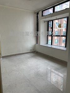 master room: Sun Yuen Long Centre Sell 2 Bedrooms , 1 Bathroom 466 ft²