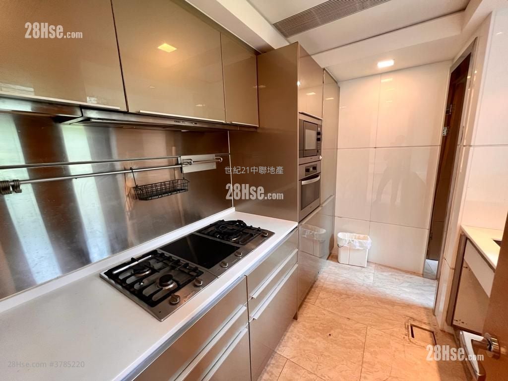 Larvotto Sell 3 Bedrooms , 1 Bathroom 1,174 ft²