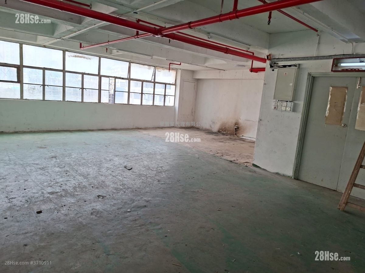 Success Industrial Building Rental Studio , 2 Toilets