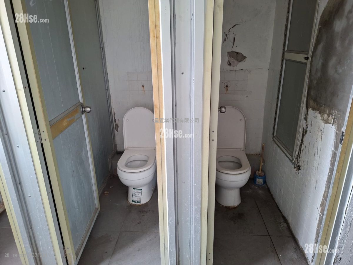 Success Industrial Building Rental Studio , 2 Toilets