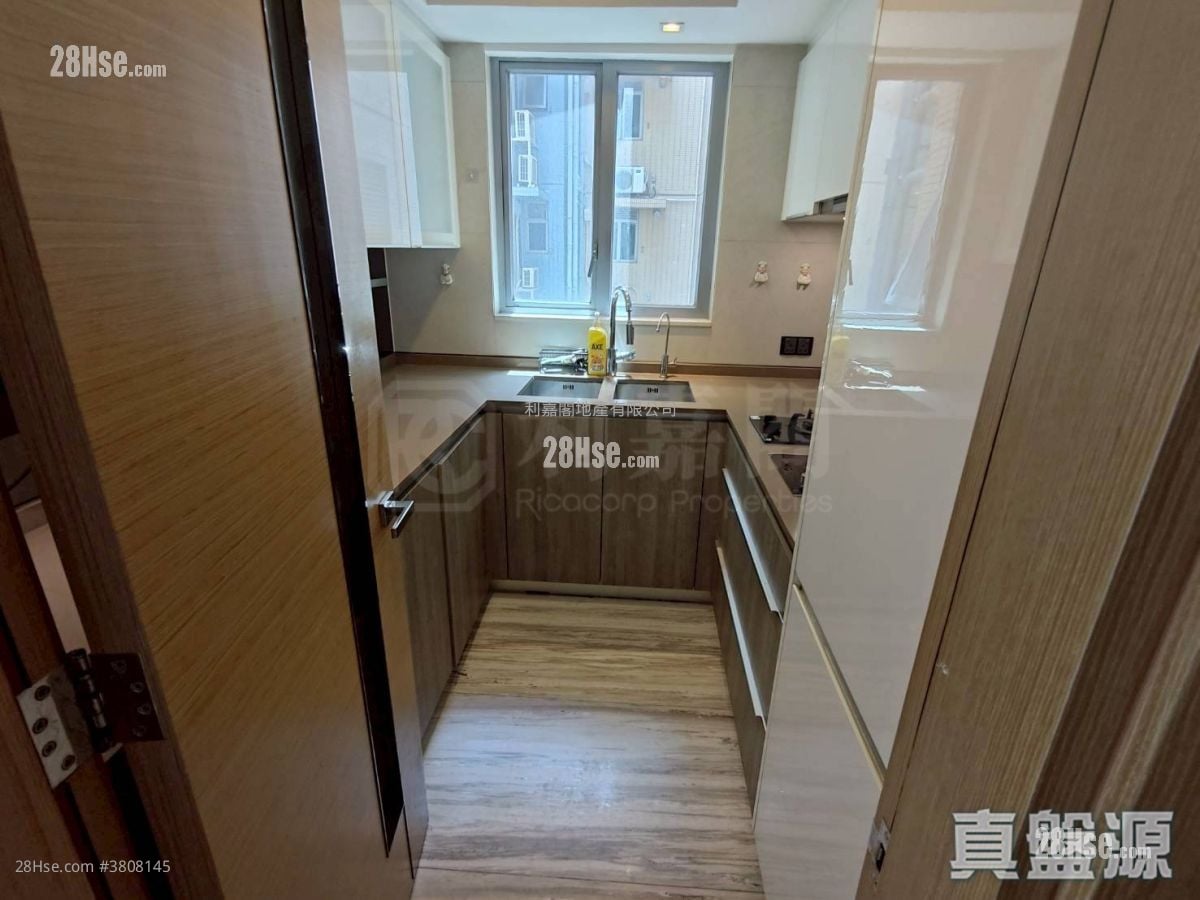 峻峦 租盘 3 房 , 2 浴室 716 平方尺