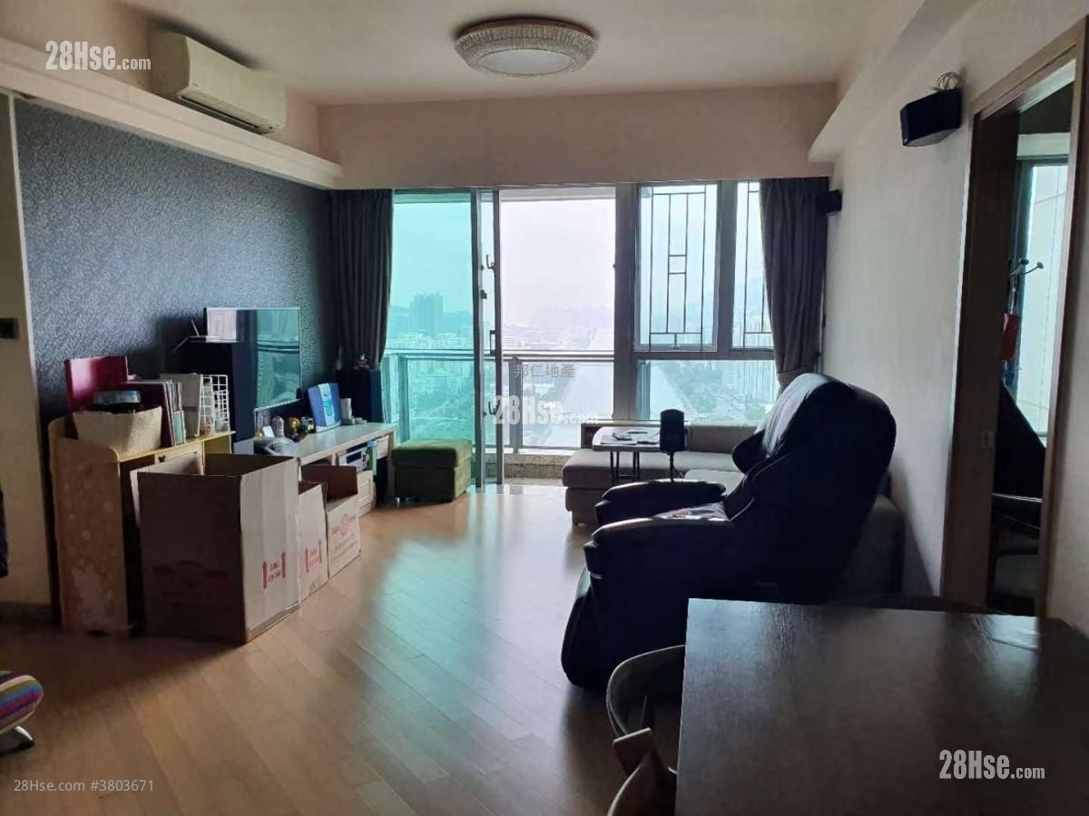 溱岸8号 售盘 3 房 , 2 浴室 1,250 平方尺