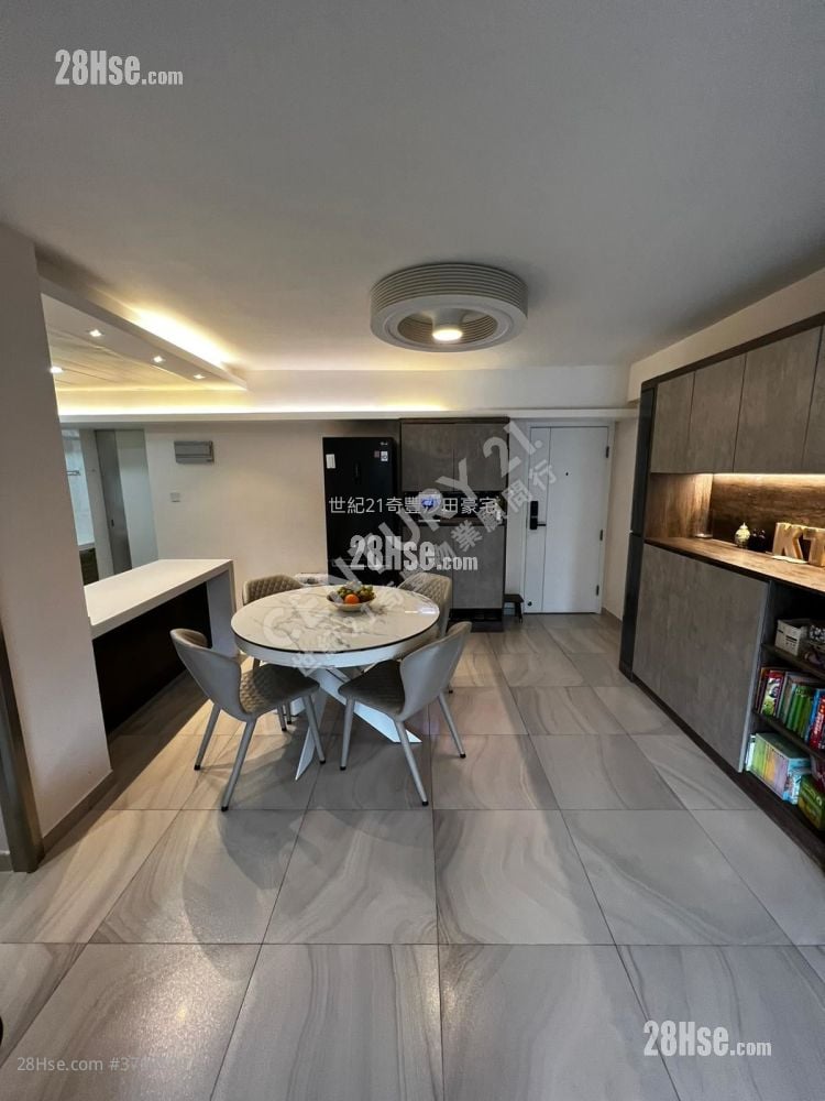 聚龍居 售盤 3 房 , 2 浴室 942 平方呎