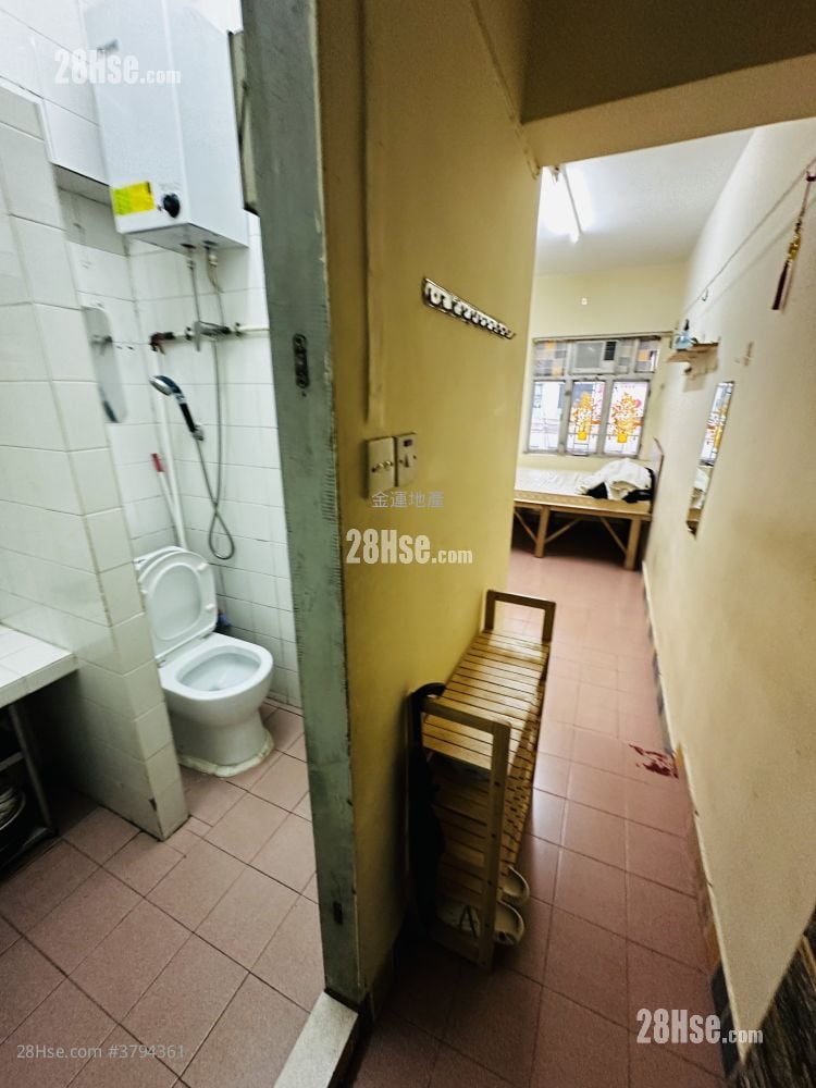 钜昌大楼 租盘 180 平方尺