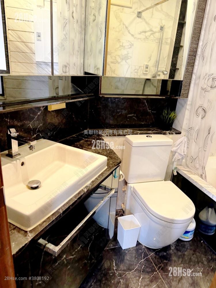 bathroom: Grand Yoho Sell 1 Bedroom , 1 Bathroom 413 ft²