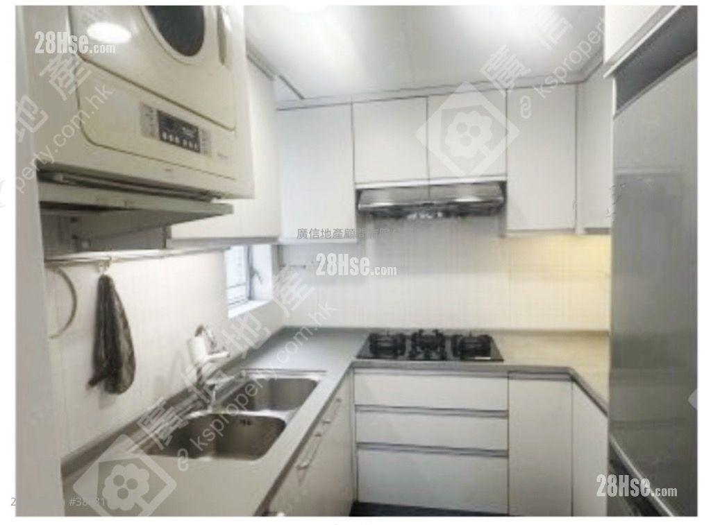 Charming Garden Sell 3 Bedrooms , 2 Bathrooms 592 ft²