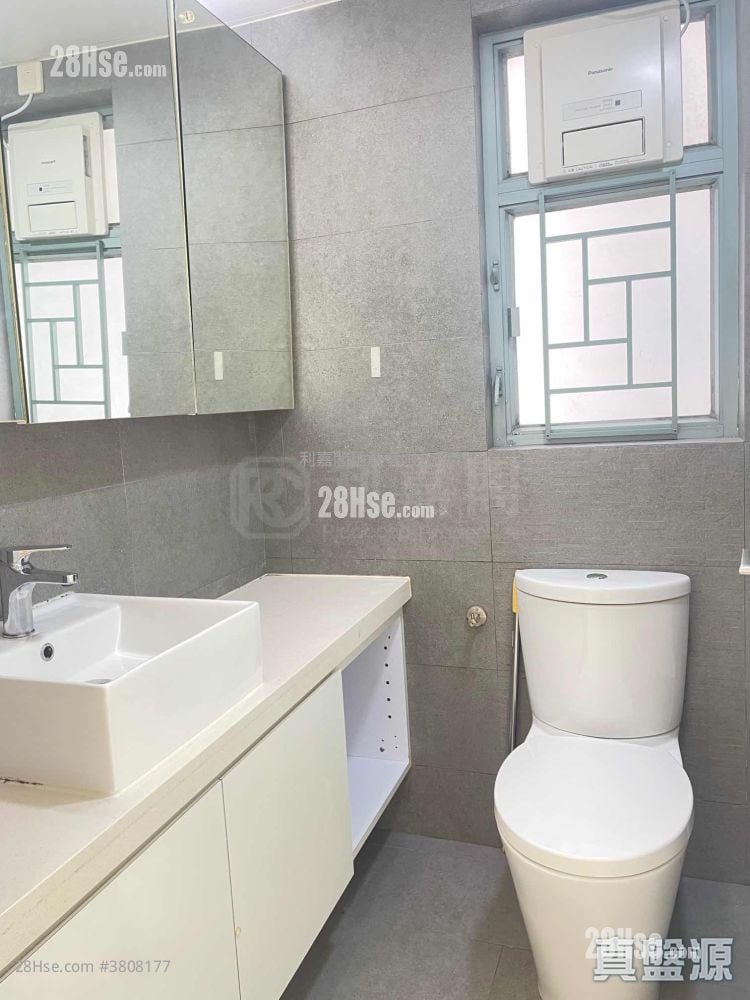 Ocean Shores Sell 3 Bedrooms , 2 Bathrooms 663 ft²