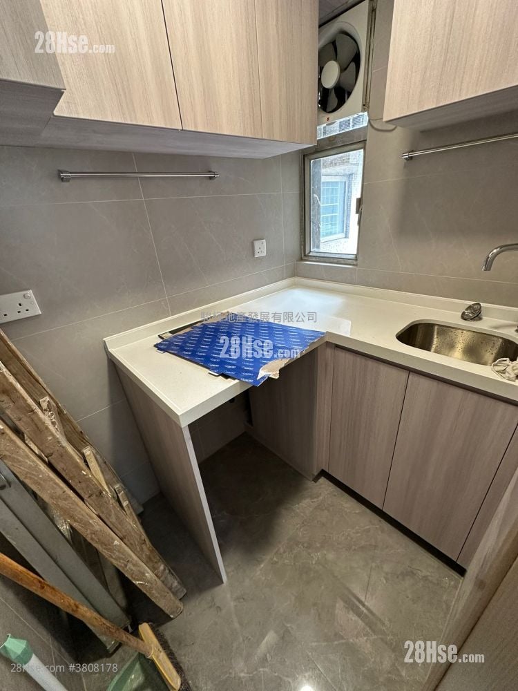 顺丰大厦 售盘 2 房 , 1 浴室 230 平方尺