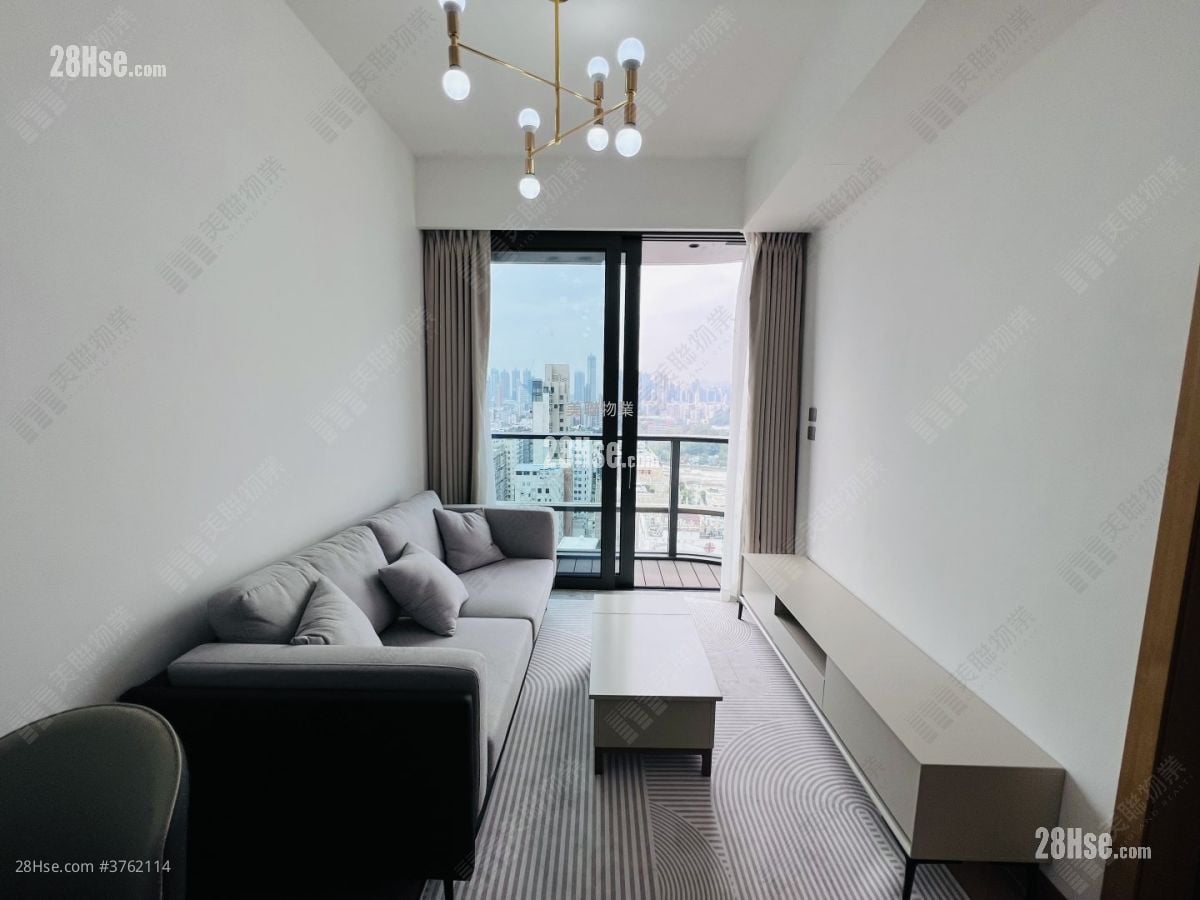 128 Waterloo Sell 1 Bedroom 342 ft²