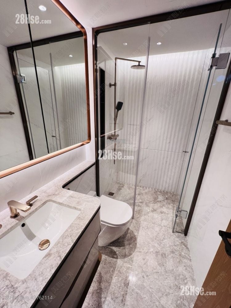 128 Waterloo Sell 1 Bedroom 342 ft²