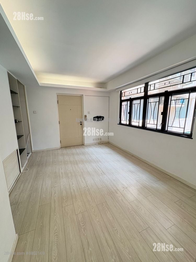 Hillwood Mansion Rental 2 Bedrooms 420 ft²