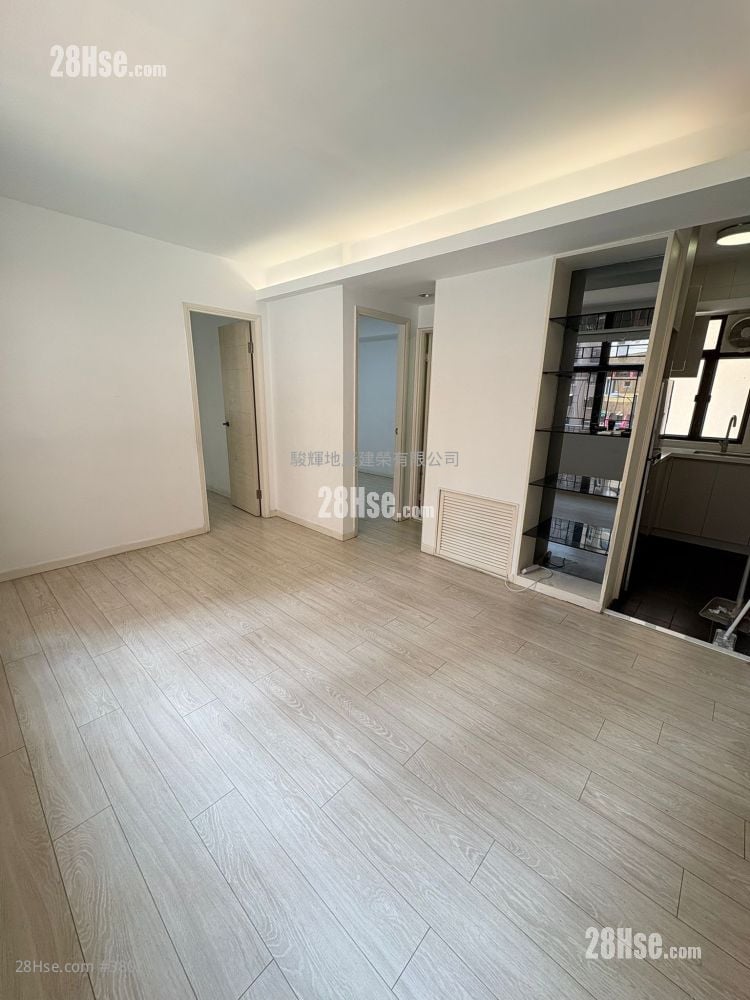 Hillwood Mansion Rental 2 Bedrooms 420 ft²