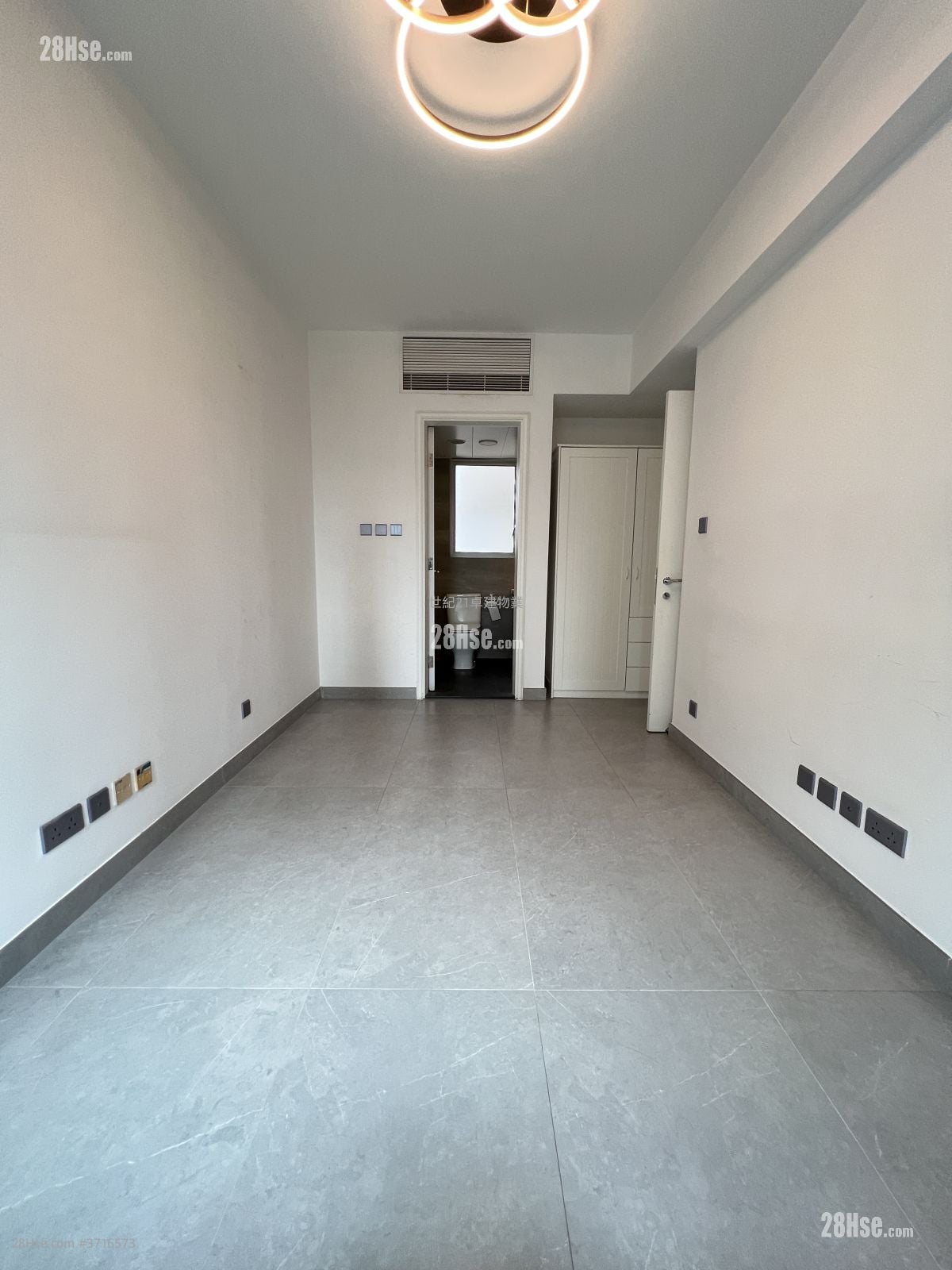 The Harbourside Rental 2 Bedrooms , 2 Bathrooms 751 ft²