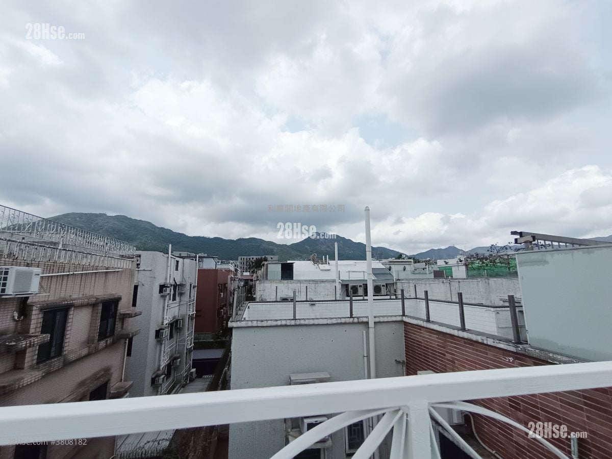 Tat Chee Court Sell 3 Bedrooms , 2 Bathrooms 649 ft²