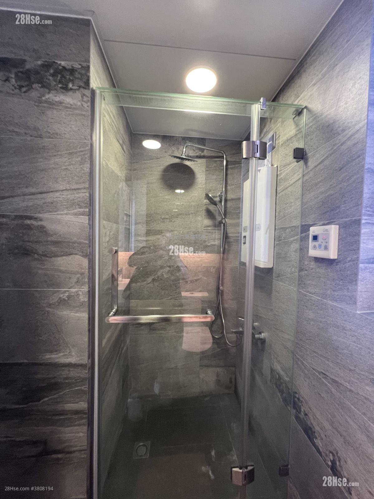 君临天下 租盘 2 房 , 2 浴室 751 平方尺