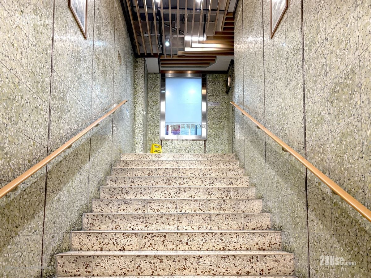 大厦入口: 景香楼 租盘 2 房 , 1 浴室 552 平方尺