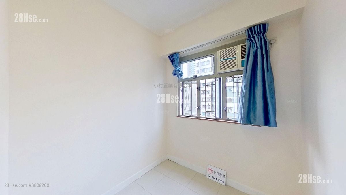 master room: Lai Luen Building Rental 2 Bedrooms , 1 Bathroom 302 ft²