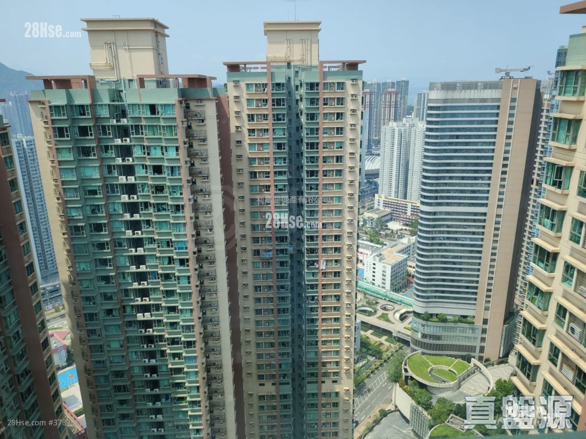 Park Central Sell 2 Bedrooms , 1 Bathroom 465 ft²