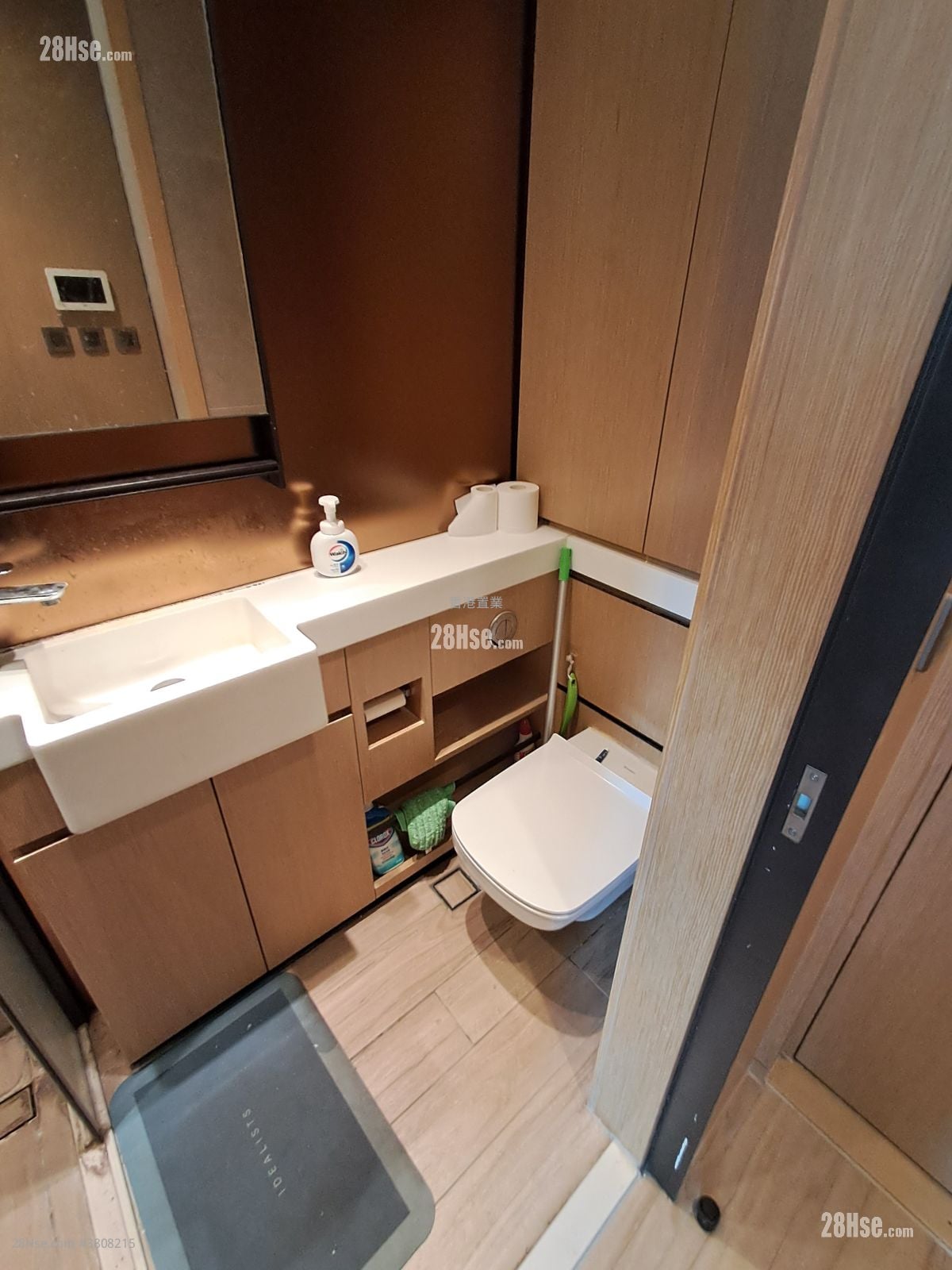 Cetus Square Mile Rental 1 Bathroom 193 ft²