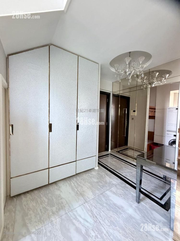 君临天下 租盘 3 房 , 3 浴室 1,807 平方尺