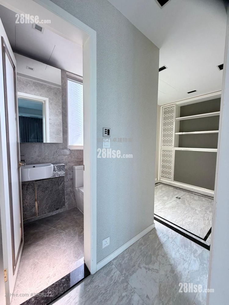 君临天下 租盘 3 房 , 3 浴室 1,807 平方尺