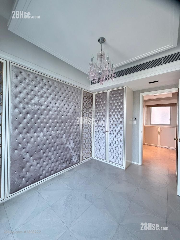 君临天下 租盘 3 房 , 3 浴室 1,807 平方尺