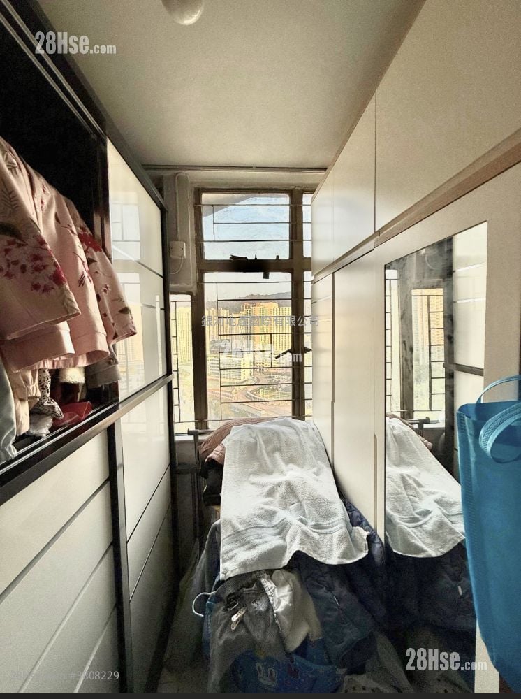 Siu Kwai Court Sell 3 Bedrooms , 1 Bathroom 544 ft²