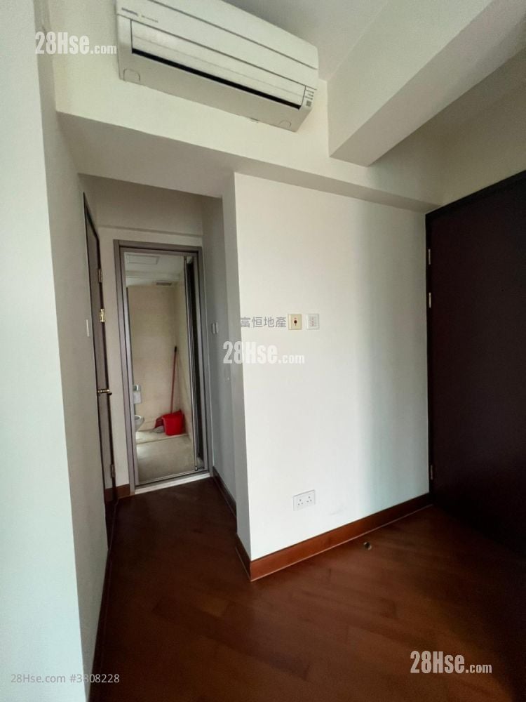 Baker Residences Sell Studio , 1 Bathroom 246 ft²